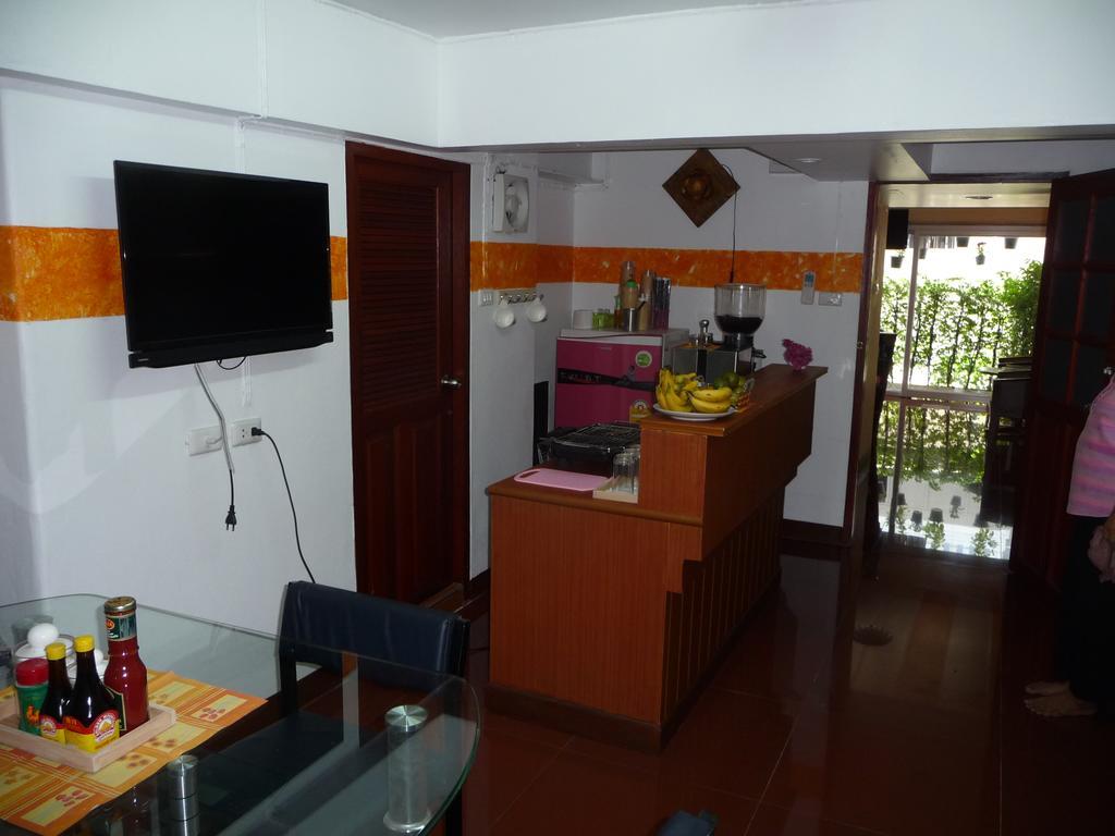 Room For You Bangkok Eksteriør billede