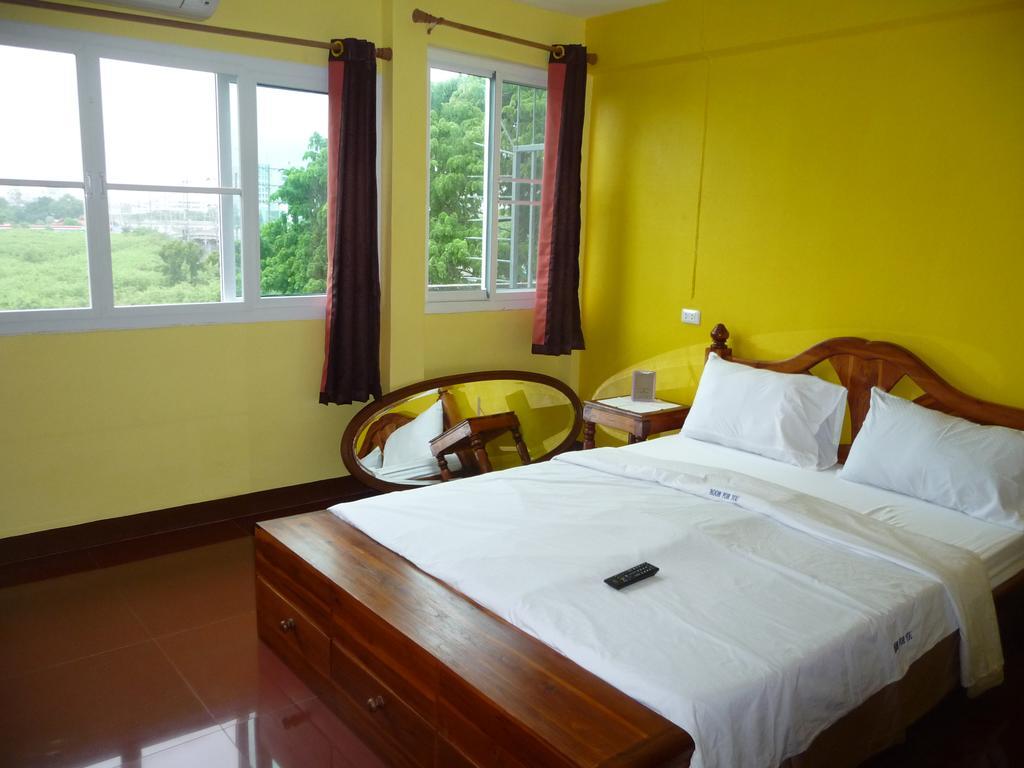 Room For You Bangkok Eksteriør billede