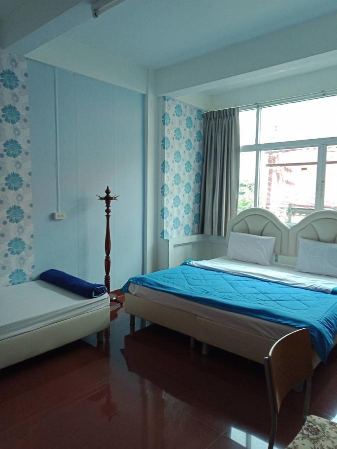Room For You Bangkok Eksteriør billede